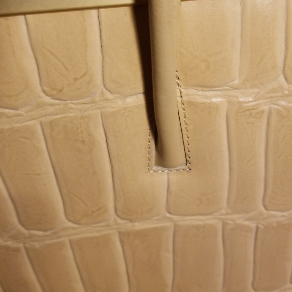 Purse - Picture 2 of 8
